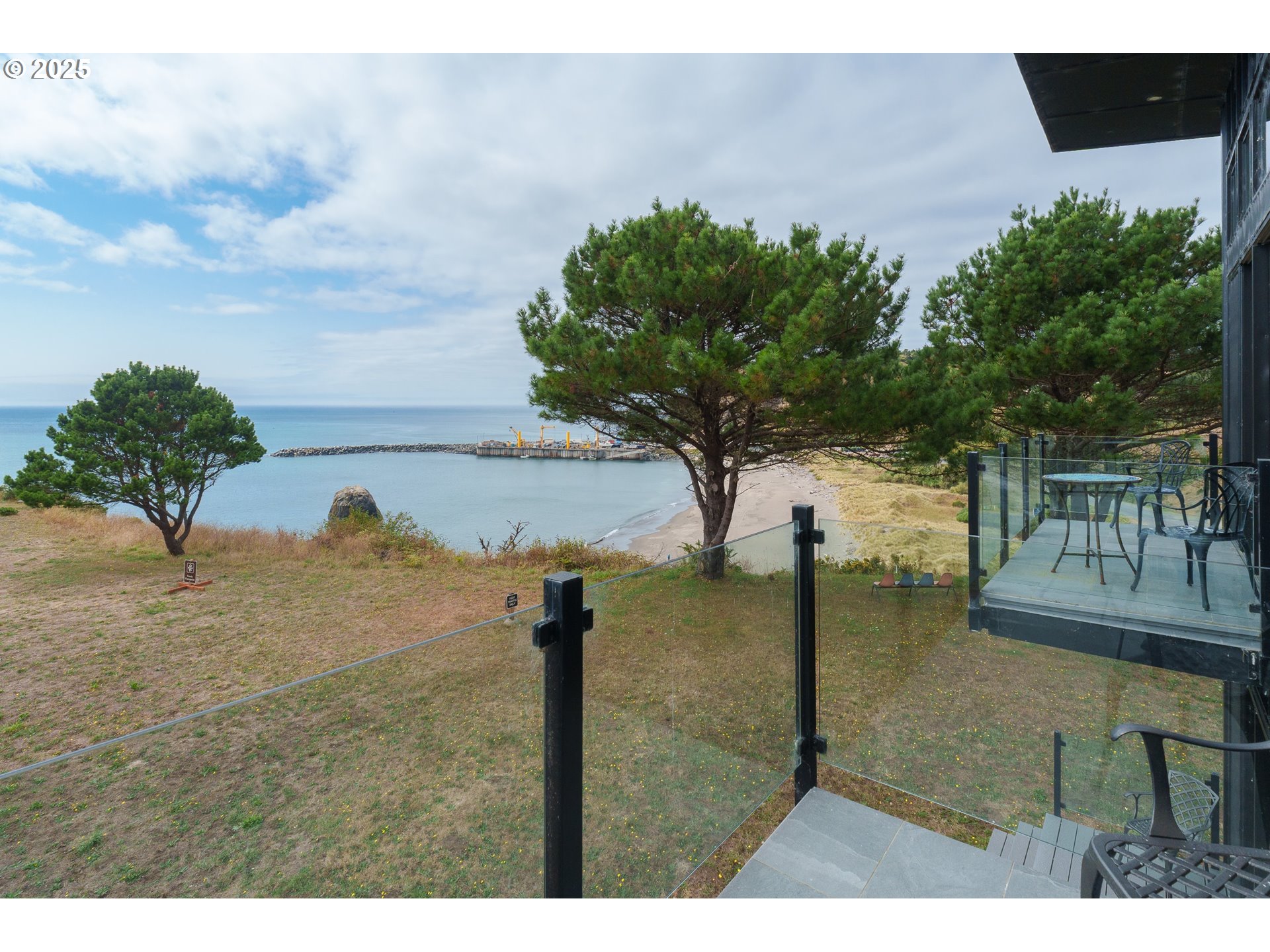 409 Jackson Street Port Orford, OR 97465 - Photo 35 of 48 a view of ocean view with lake view
