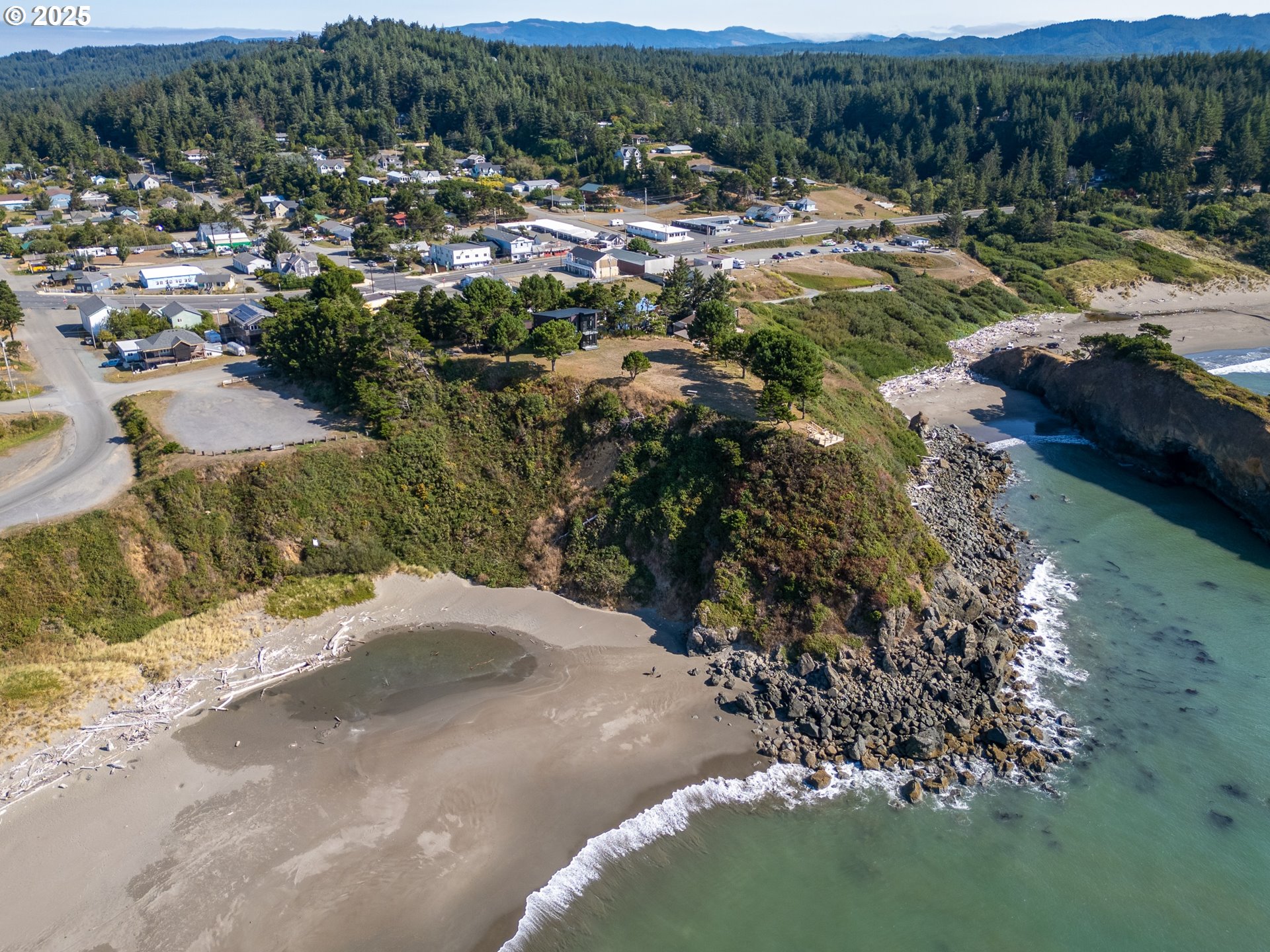 409 Jackson Street Port Orford, OR 97465 - Photo 47 of 48 a view of a street with a houses
