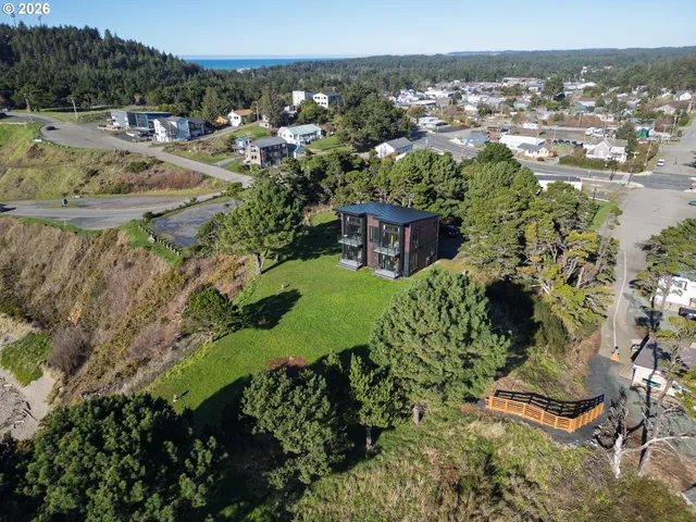 $2,950,000 | 409 Jackson Street, Port Orford, OR 97465