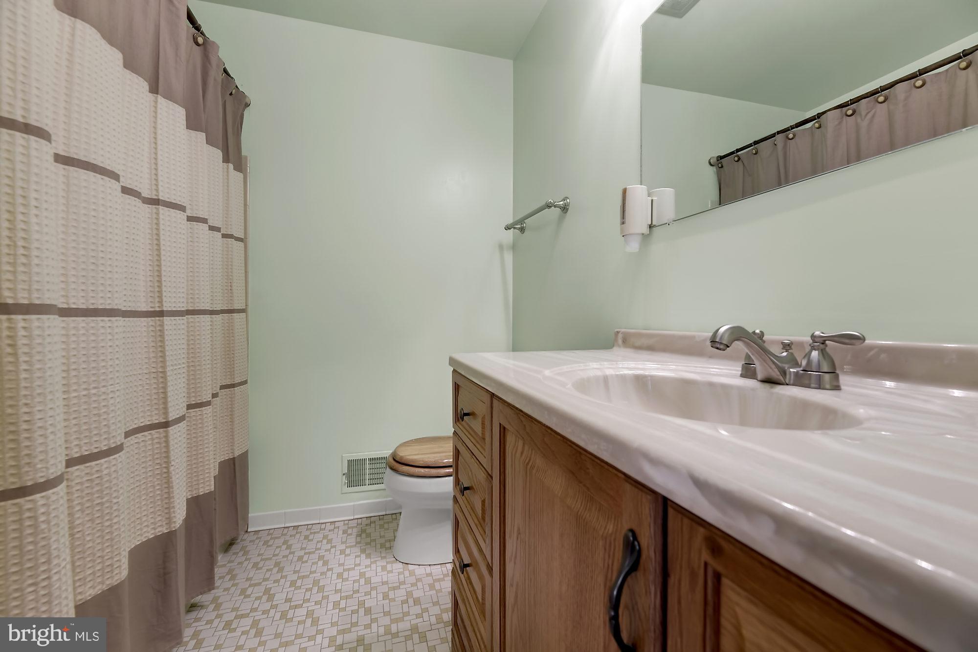 9107 Santa Rita Road Baltimore, MD 21236 - Photo 14 of 21 Hall bath