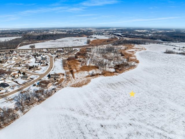 3700 Luxemburg Road Green Bay, WI 54229 - Photo 10 of 60