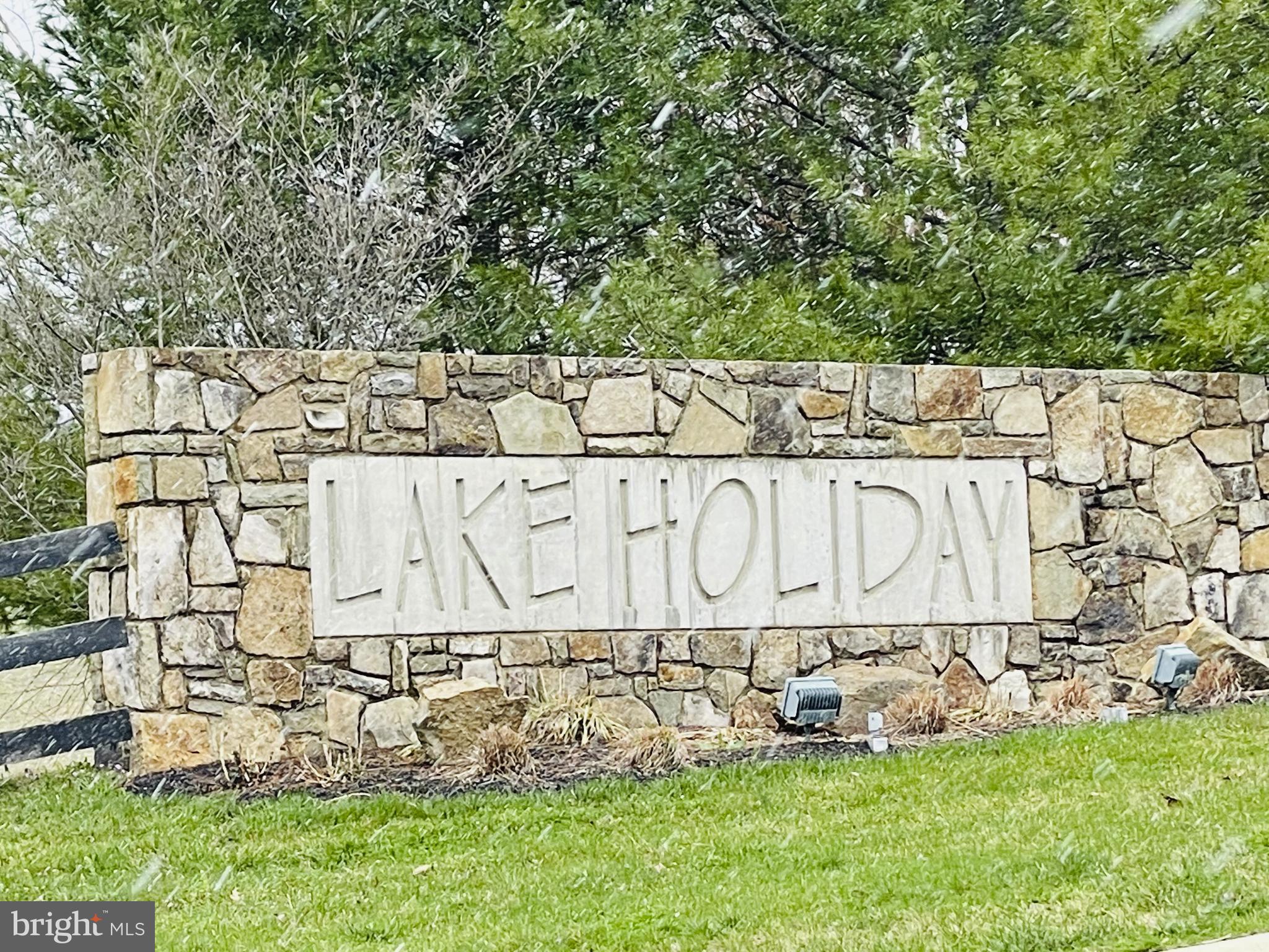 233 Sunset Circle Cross Junction, VA 22625 - Photo 42 of 46 Welcome to Lake Holiday