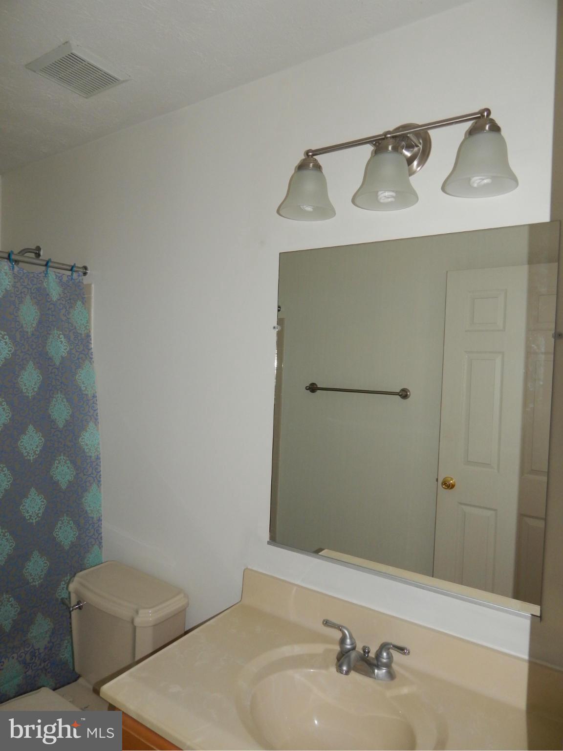 4634 Riddle Drive Baltimore, MD 21236 - Photo 20 of 25 Bath