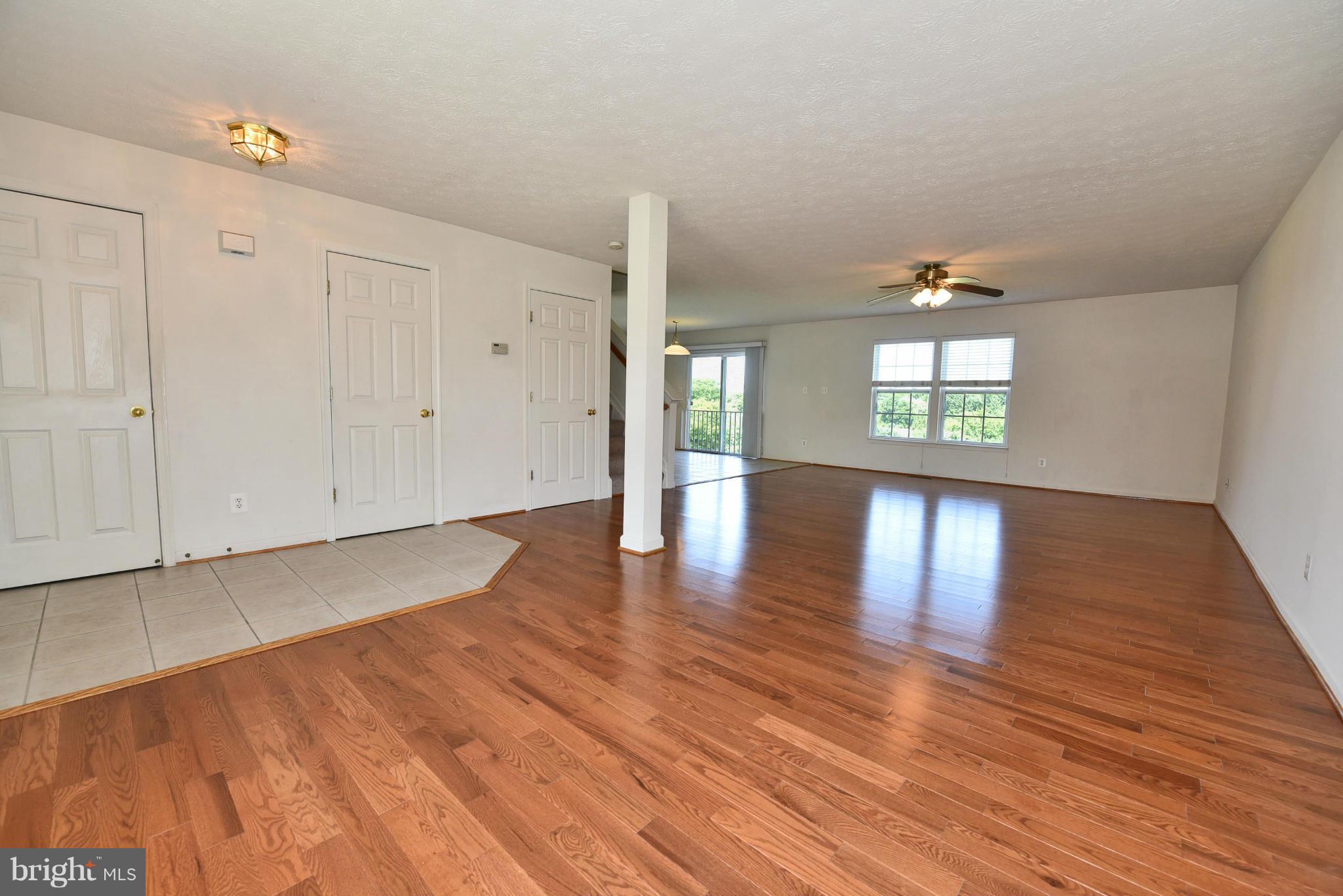 4634 Riddle Drive Baltimore, MD 21236 - Photo 3 of 25 Living Room