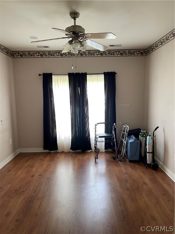 5413 Gatebridge Road Richmond, VA 23234 - Photo 6 of 16 a view of a livingroom with furniture and a window