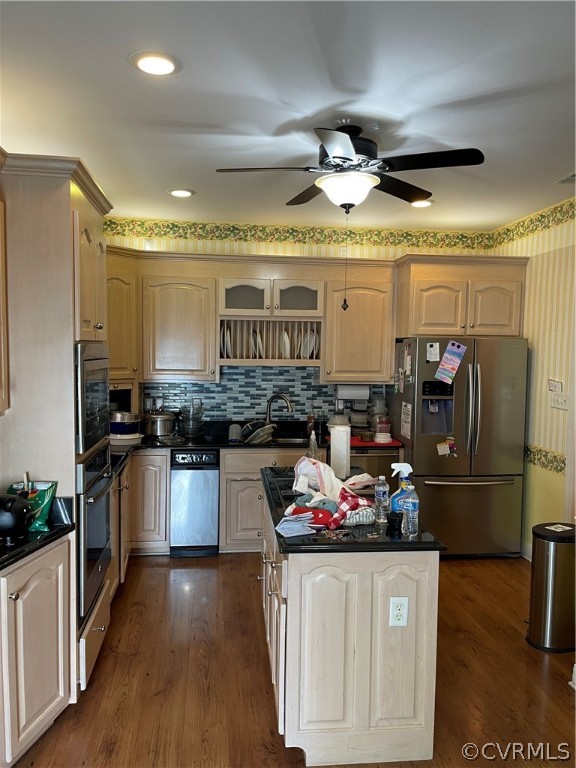 5413 Gatebridge Road Richmond, VA 23234 - Photo 9 of 16 a kitchen with stove and refrigerator