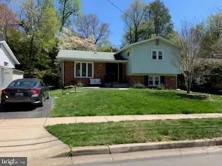 $709,900 | 818 Cabin John Parkway, Rockville, MD 20852