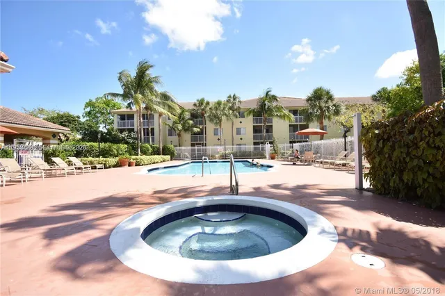 $2,275 | 460 South Park Road, Unit 6303, Hollywood, FL 33021