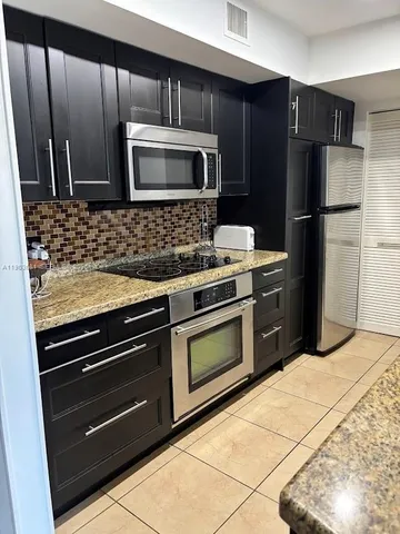 $2,275 | 460 South Park Road, Unit 6303, Hollywood, FL 33021