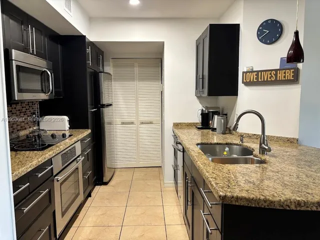 $2,275 | 460 South Park Road, Unit 6303, Hollywood, FL 33021