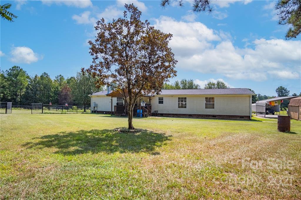 3014 Anderson Road South Catawba, SC 29704 - Photo 3 of 21 a front view of house with yard and trees