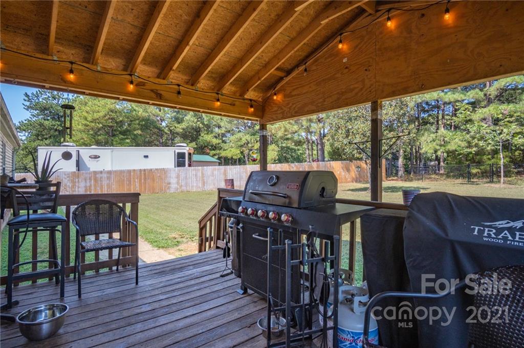 3014 Anderson Road South Catawba, SC 29704 - Photo 4 of 21 a view of a chairs and table in the patio
