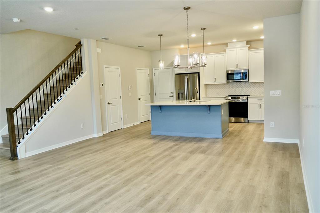 4329 Roush Avenue Orlando, FL 32803 - Photo 3 of 12