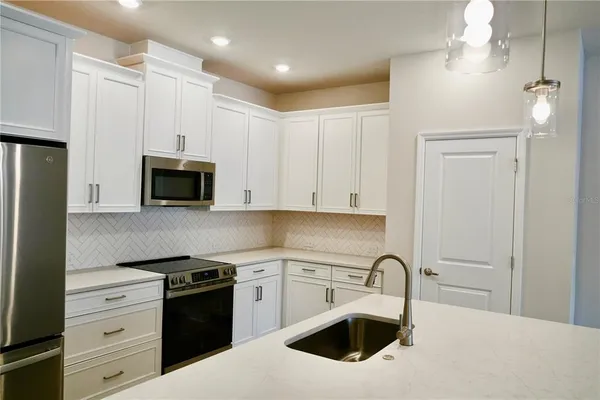 $3,800 | 4329 Roush Avenue, Orlando, FL 32803