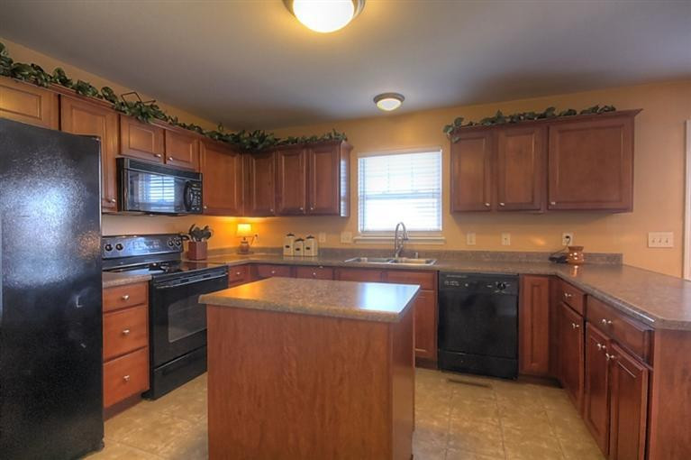 1300 Greendale Road Lexington, KY 40511 - Photo 11 of 36 Photo 11