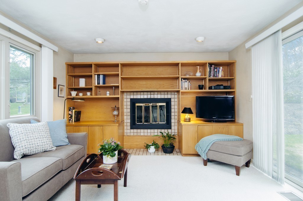 9 Potter Pond, Unit 9 Lexington, MA 02421 - Photo 12 of 24 Gallery Image 12