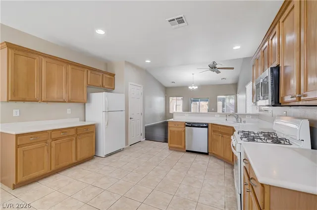 $424,998 | 4627 Mission Cantina Avenue, North Las Vegas, NV 89081