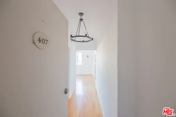 $2,795 | 1201 North Crescent Heights Boulevard, Unit 407, West Hollywood, CA 90046