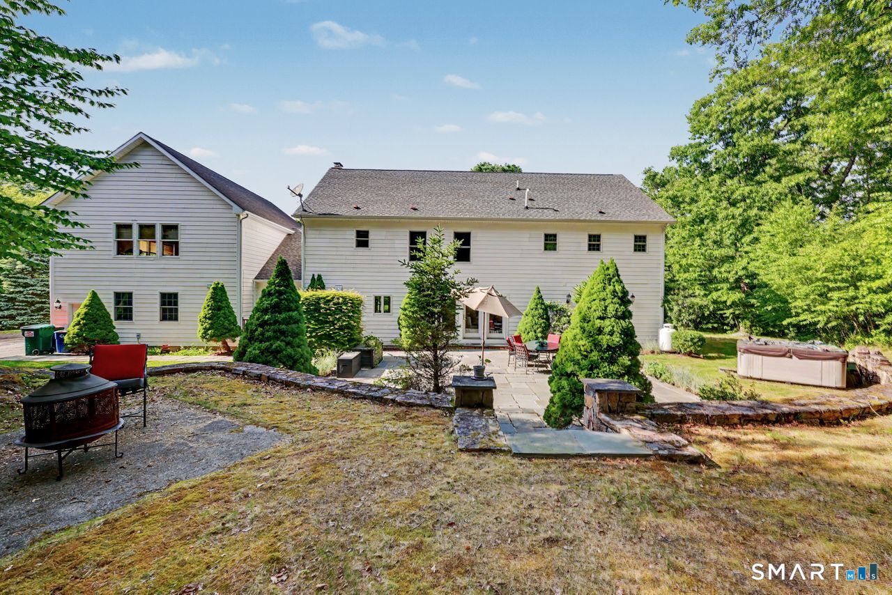 28 Goodridge Road Redding, CT 06896 - Photo 2 of 40