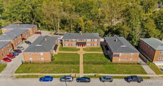 $560,000 | 7731 Wild Plum Lane, St. Louis, MO 63130