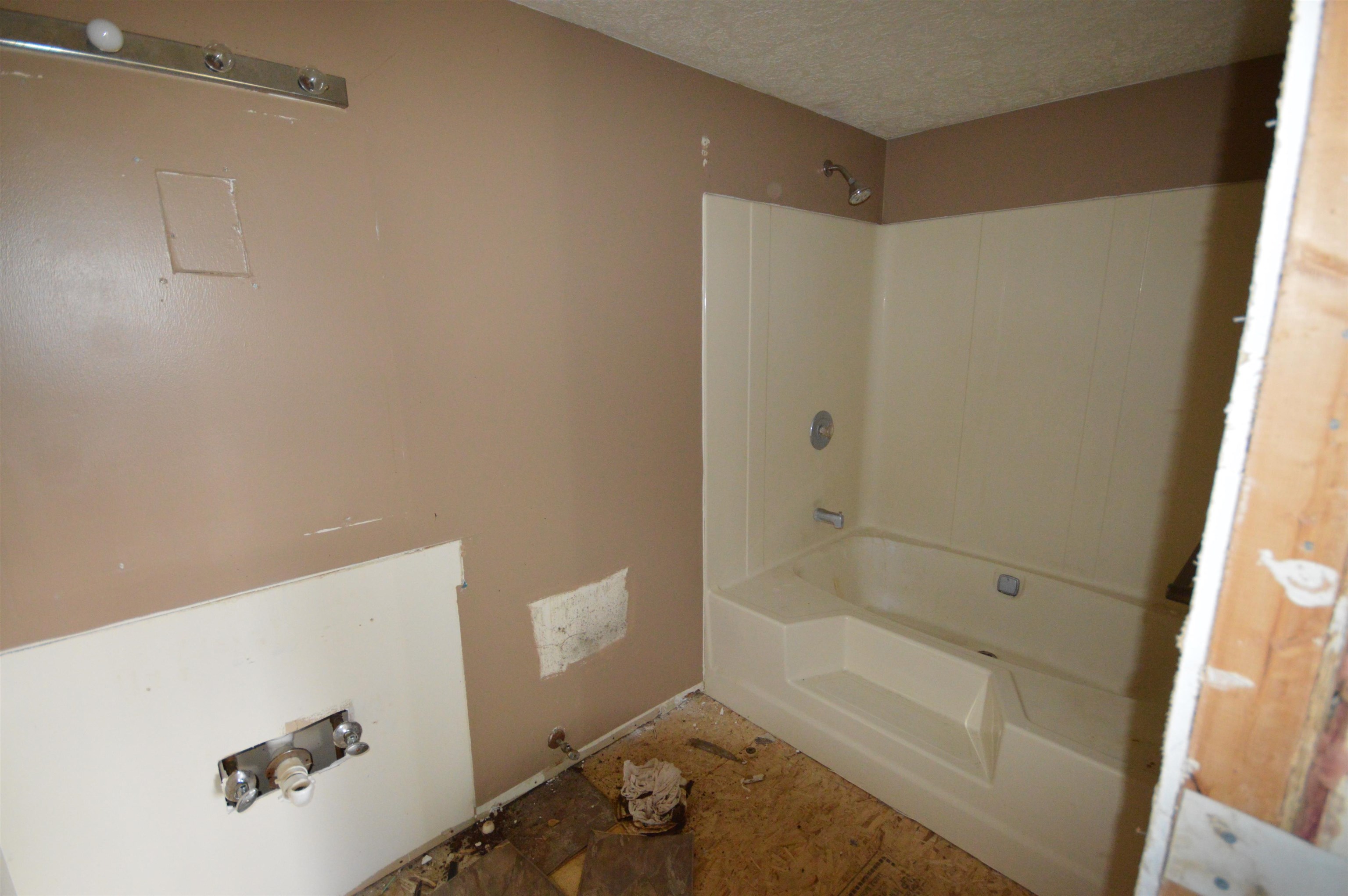 12052 East Craker Road Omena, MI 49674 - Photo 18 of 37 1898225-17.JPG