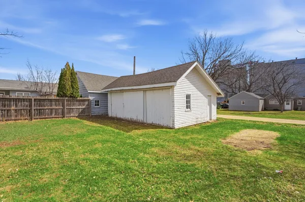 $117,400 | 111 West Warren Street, Luverne, MN 56156