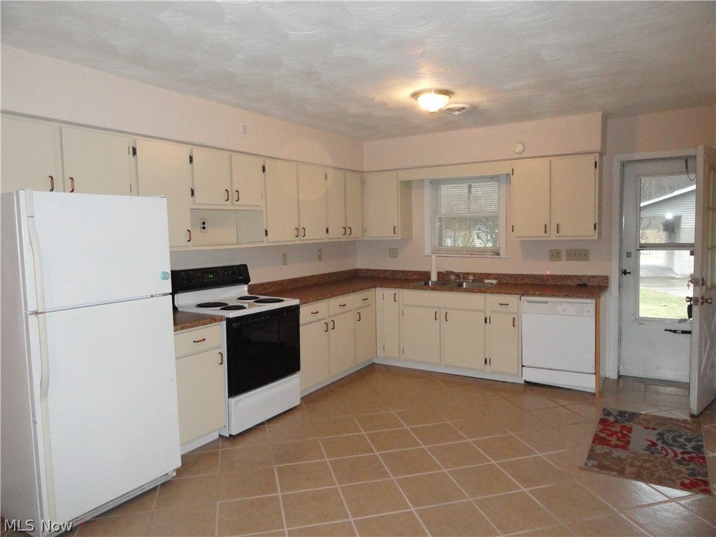 1986 Colliers Way Colliers, WV 26035 - Photo 4 of 20
