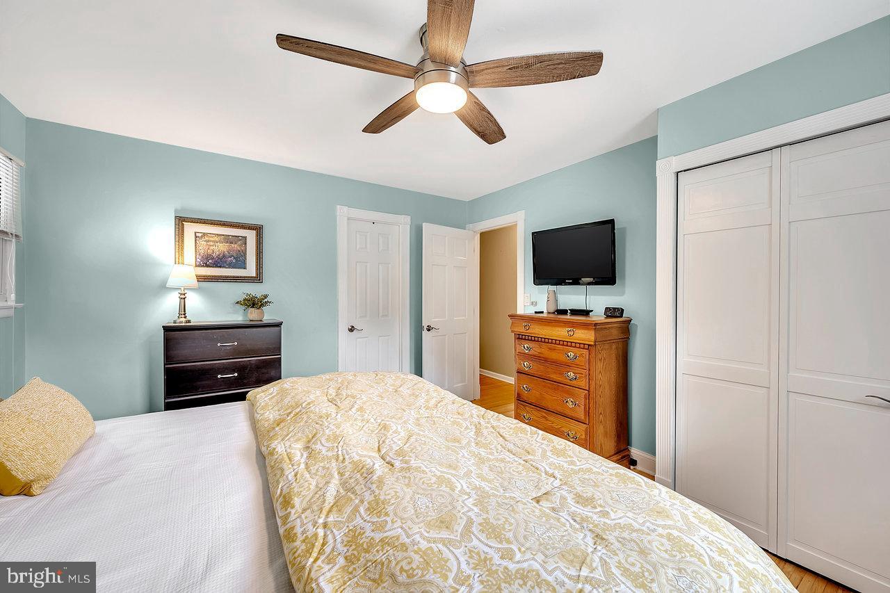 14 Amsterdam Road Hamilton, NJ 08620 - Photo 24 of 38 Gallery Image 24
