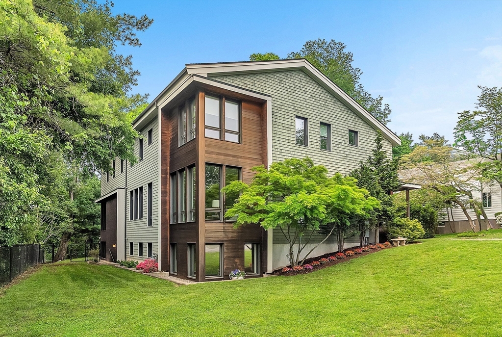 99 Littlefield Road Newton, MA 02459 - Photo 3 of 42