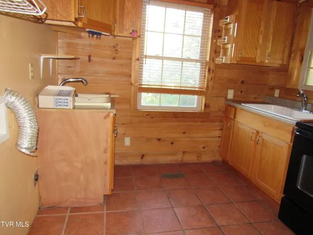 $213,750 | 173 Price Road, Johnson City, TN 37604