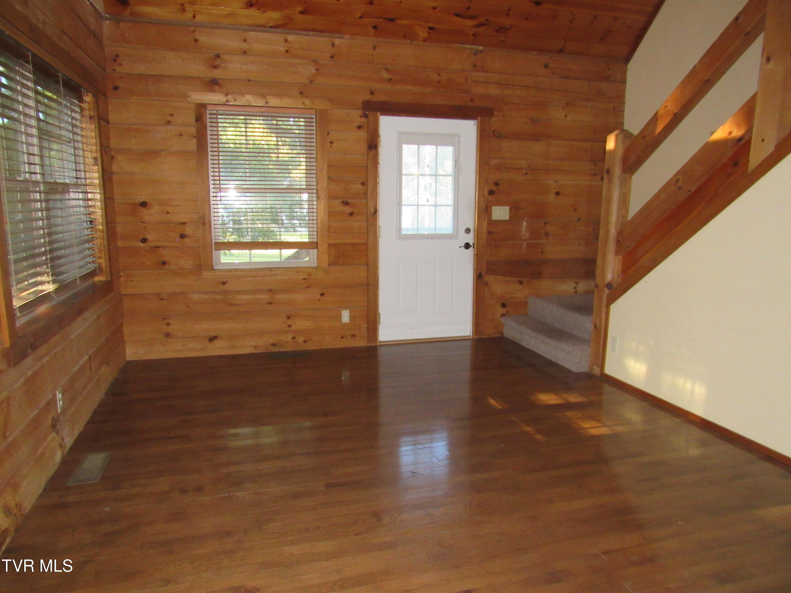 173 Price Road Johnson City, TN 37604 - Photo 2 of 34 IMG_5358