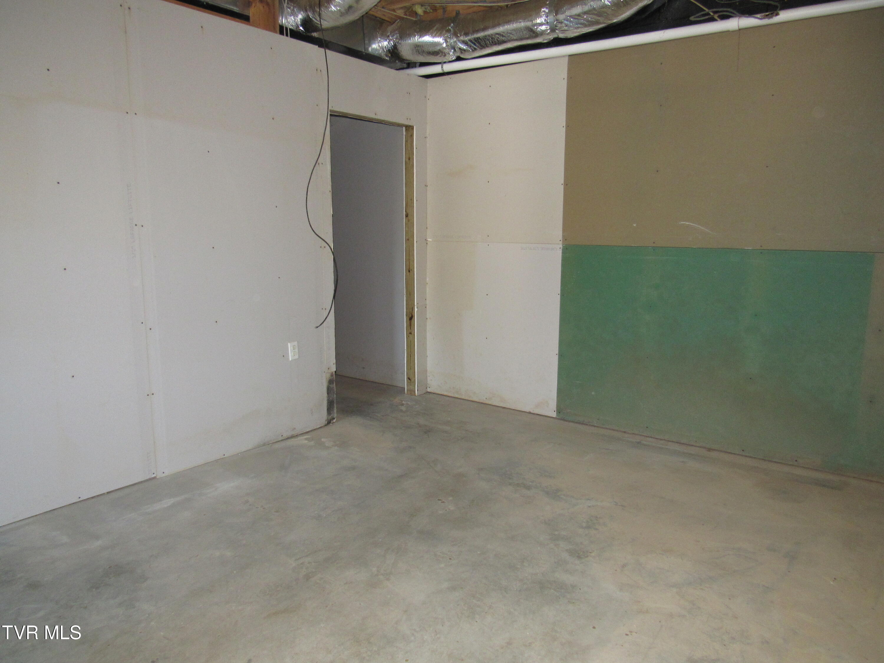 173 Price Road Johnson City, TN 37604 - Photo 33 of 43 IMG_5316