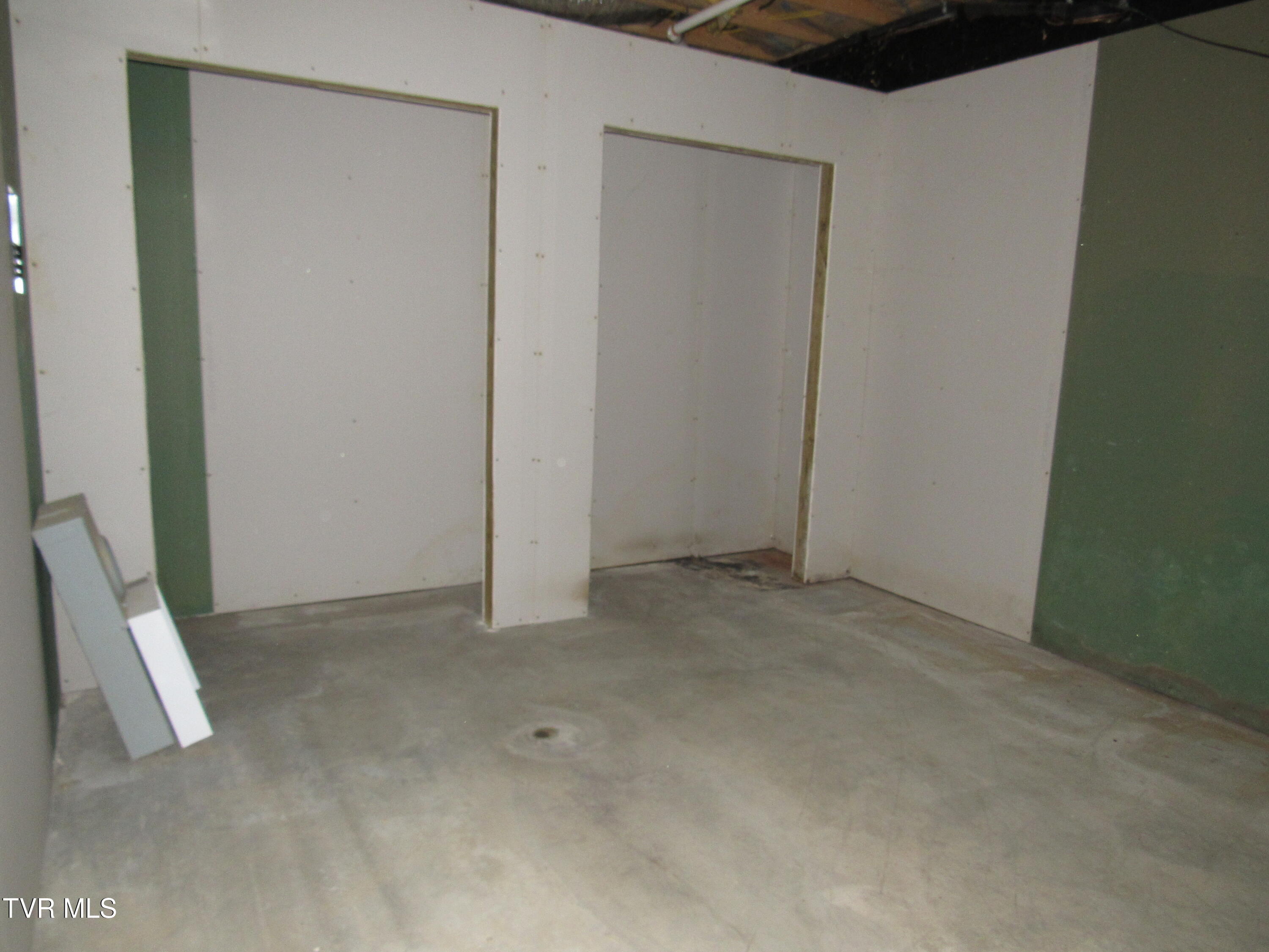 173 Price Road Johnson City, TN 37604 - Photo 35 of 43 IMG_5319