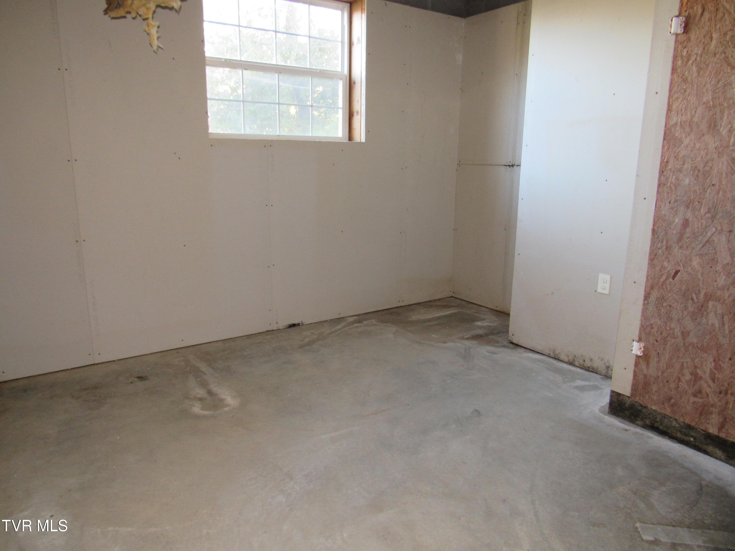 173 Price Road Johnson City, TN 37604 - Photo 38 of 43 IMG_5312