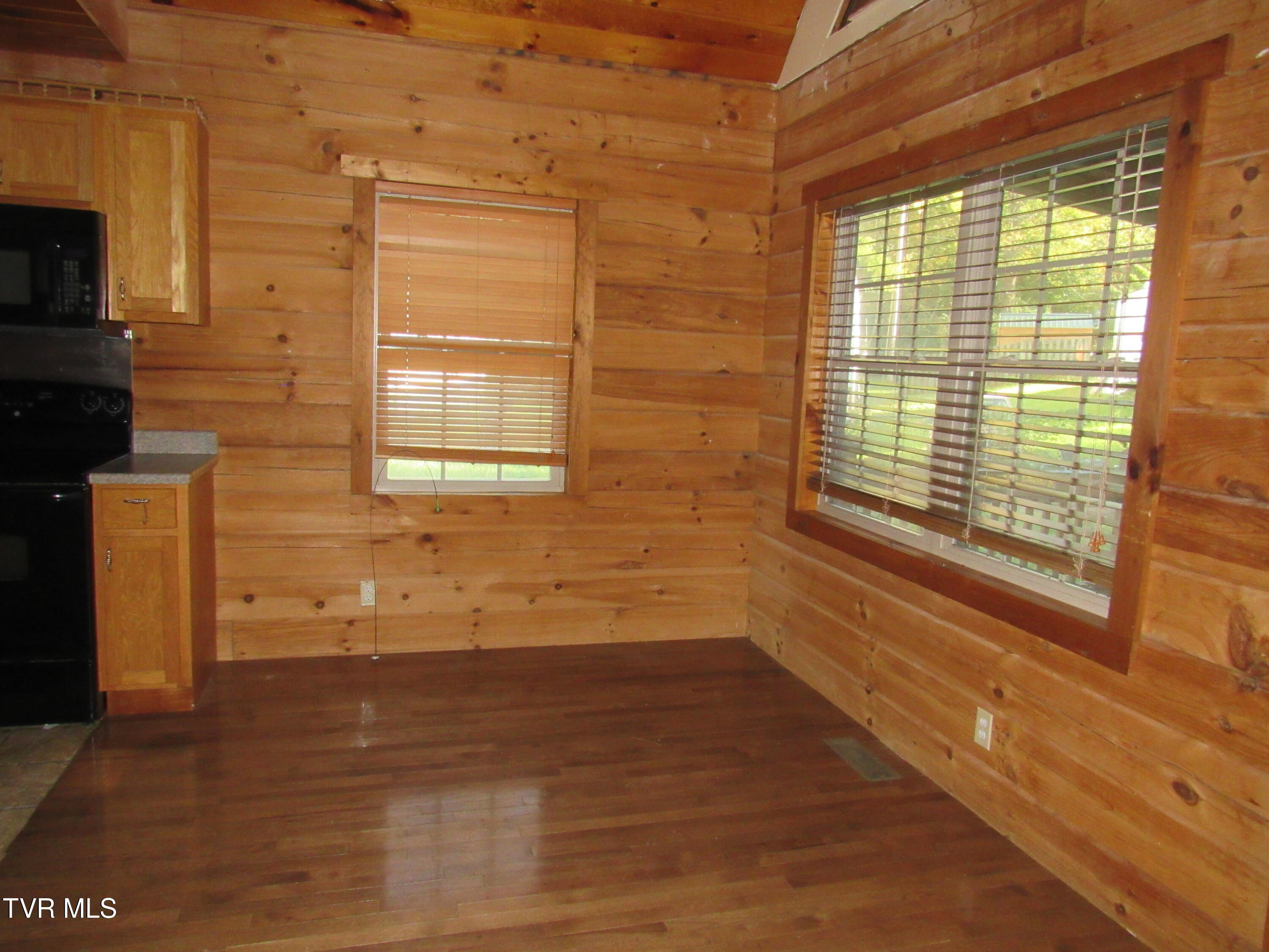 173 Price Road Johnson City, TN 37604 - Photo 6 of 34 IMG_5364