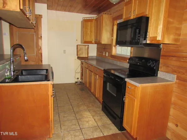 $202,500 | 173 Price Road, Johnson City, TN 37604