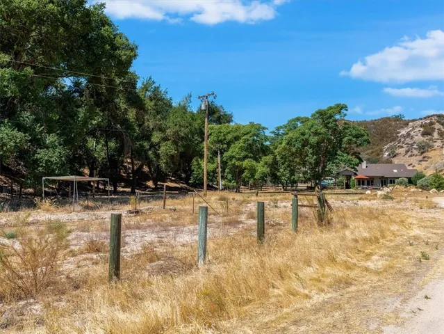 $1,099,000 | 1575 Parkhill Road, Santa Margarita, CA 93453