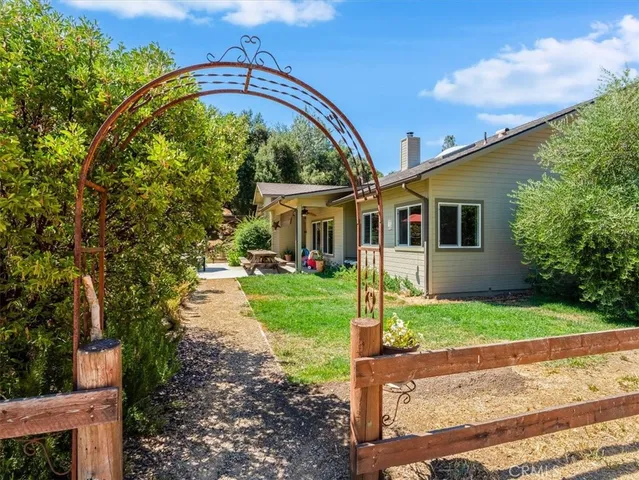$1,099,000 | 1575 Parkhill Road, Santa Margarita, CA 93453