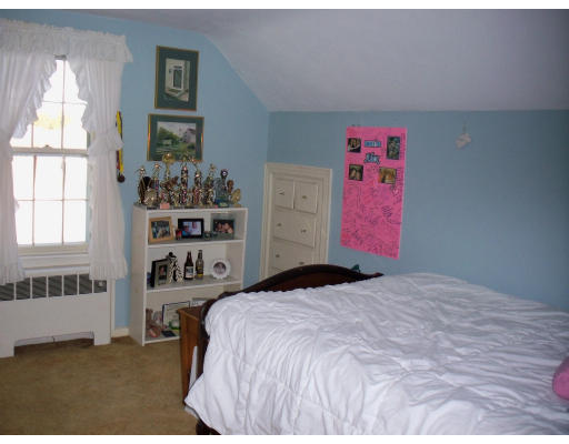 11 Homestead Road Holden, MA 01520 - Photo 17 of 19 Gallery Image 17