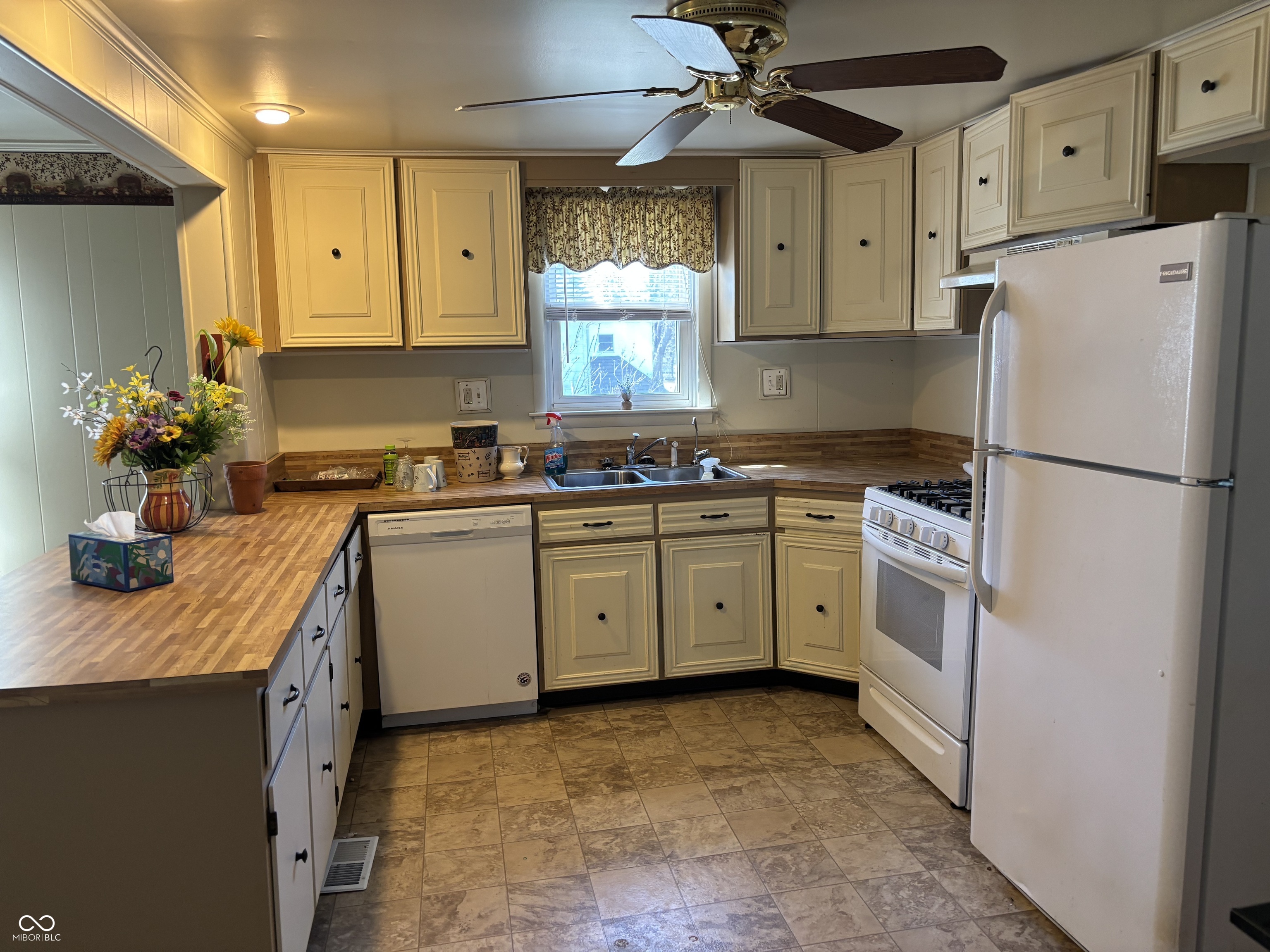 606 North Main Street Carthage, IN 46115 - Photo 6 of 23 Gallery Image 6
