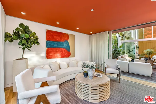 $3,650,000 | 732 Brooks Avenue, Venice, CA 90291