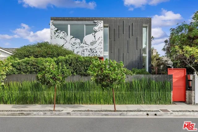 $3,650,000 | 732 Brooks Avenue, Venice, CA 90291