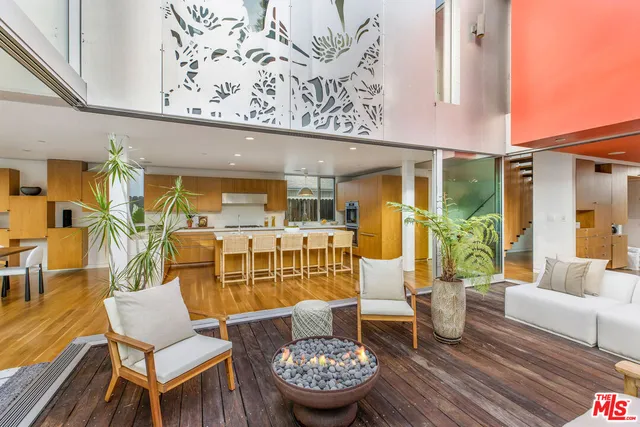 $3,650,000 | 732 Brooks Avenue, Venice, CA 90291