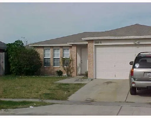$975 | 7805 Grizzley Drive, Corpus Christi, TX 78414