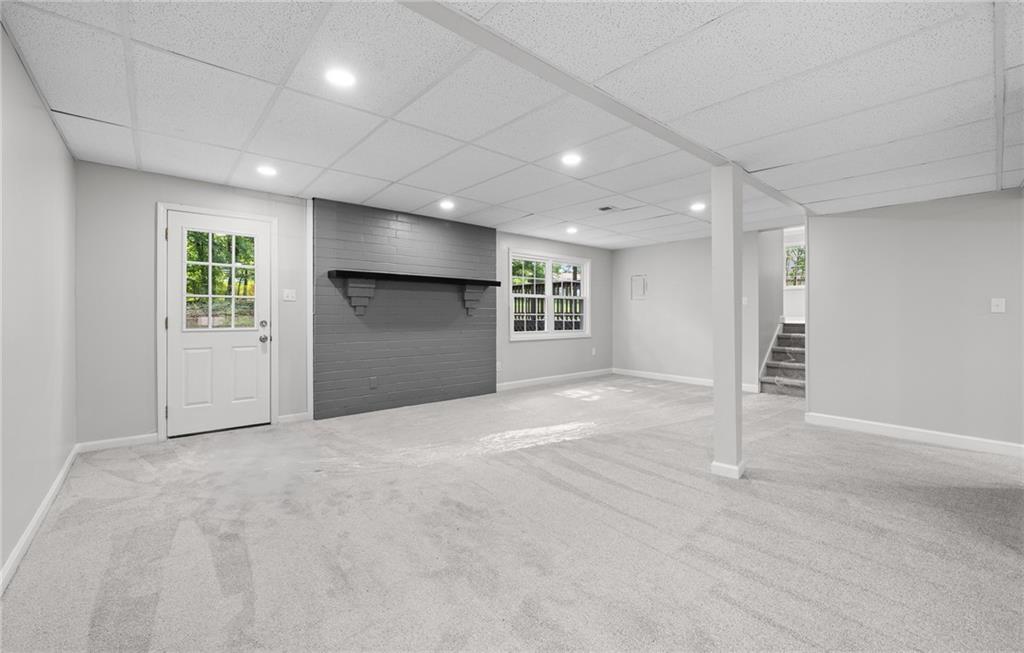 4510 Virginia Avenue Kennesaw, GA 30144 - Photo 26 of 54 an empty room with closet and windows