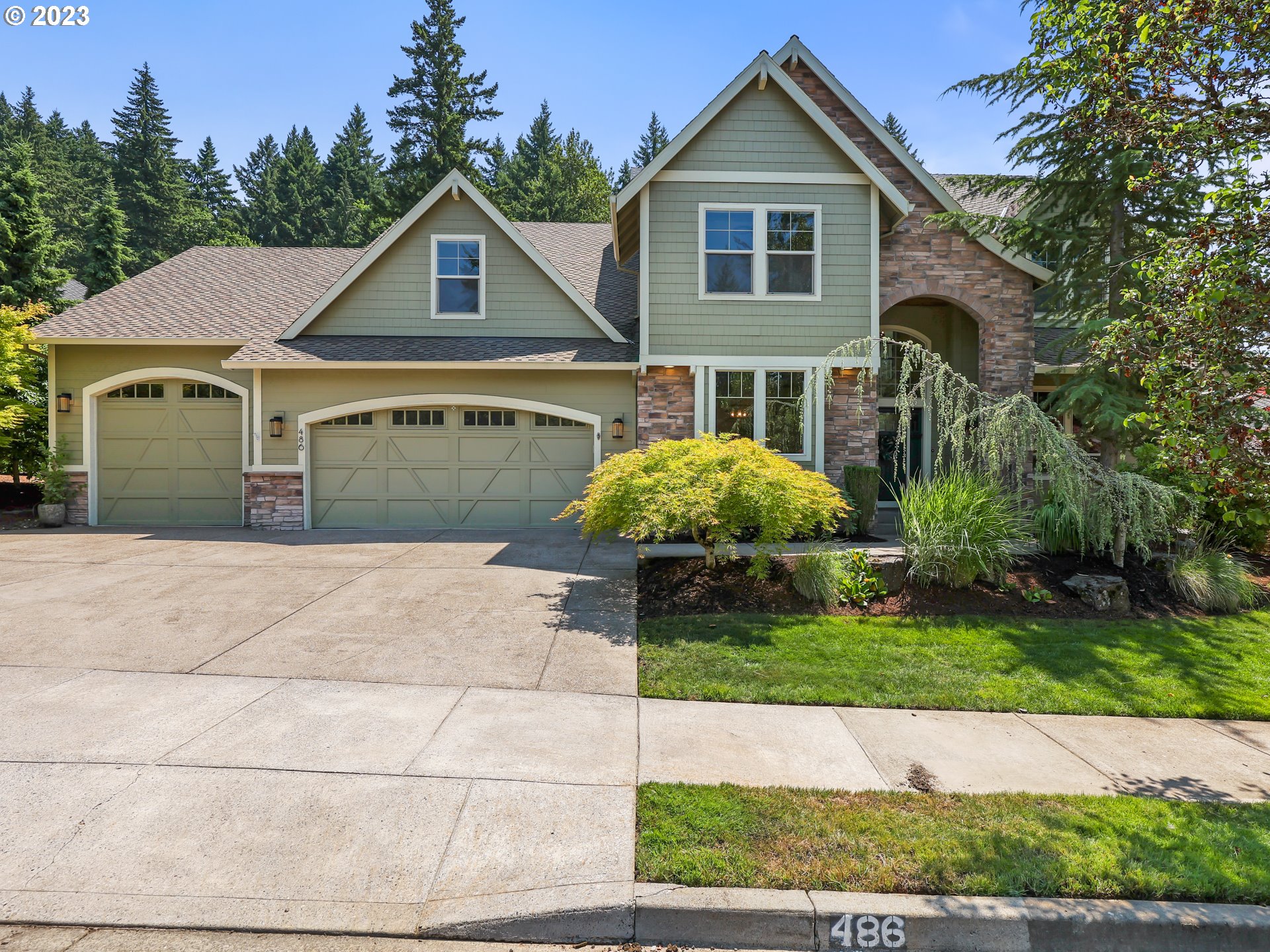 486 Southeast Gabbert Road Gresham, OR 97080 - Photo 1 of 45 Gallery Image 1