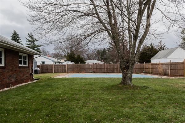 18 Teed Road Holbrook, MA 02343 - Photo 3 of 28 Gallery Image 3