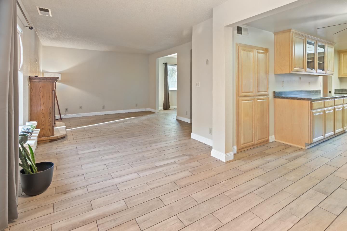 88 River Drive King City, CA 93930 - Photo 6 of 15 a view of a kitchen from the hallway