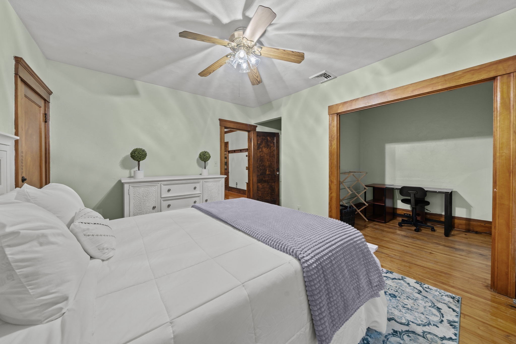 11 Roseland Road, Unit 2 Worcester, MA 01609 - Photo 27 of 34 Gallery Image 27