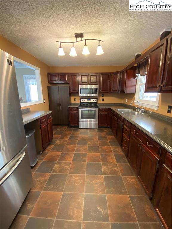 1794 Dewitt Road Sparta, NC 28675 - Photo 11 of 48 Gallery Image 11